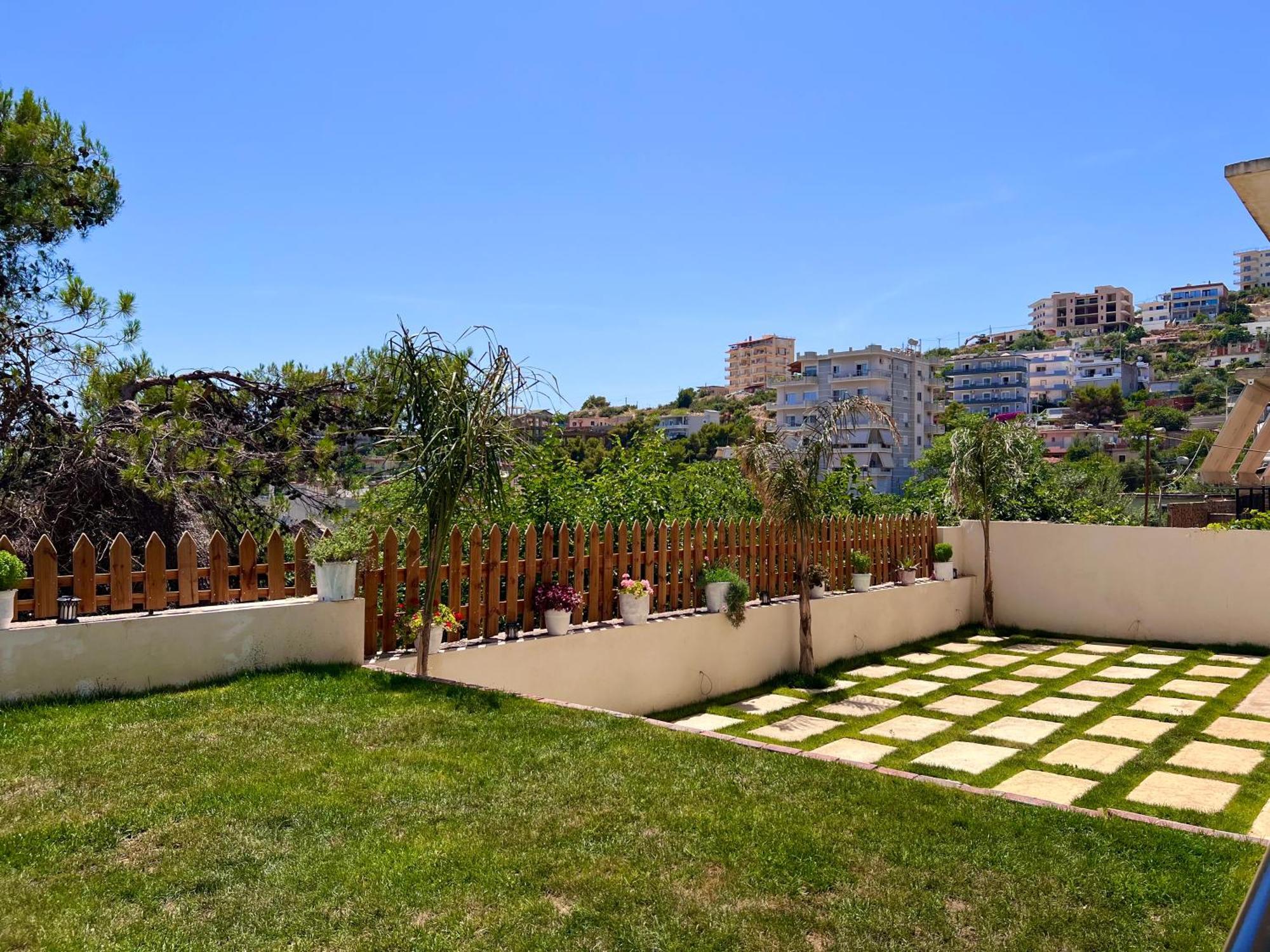 The Gwen Apartment Sarandë Exterior foto